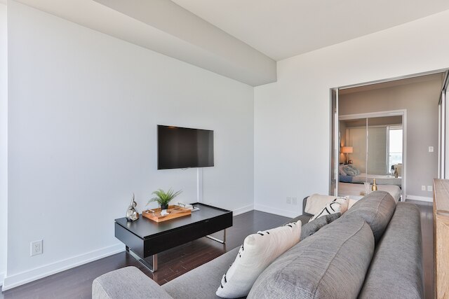 ラグジュアリー レイクビュー スカイスクレイパー バイ CN タワー