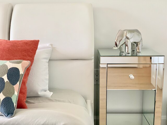 モダン 2 ストーリー バイ CN タワー