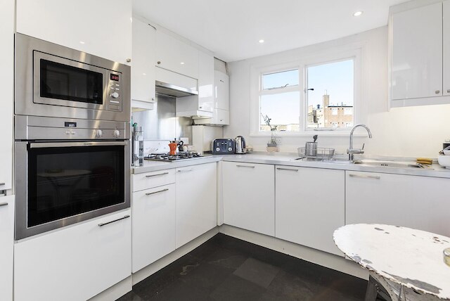 ファビュラス ノッティング ヒルに位置するよく提供されたアパートメント、ベッドルーム 1 室