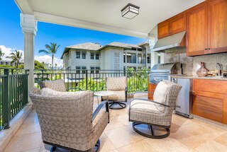 コレア サークル #16e 2 ベッドルーム コンド バイ レッドオーニング