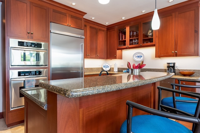 コレア サークル #16e 2 ベッドルーム コンド バイ レッドオーニング