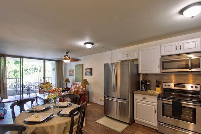 マルヒア カハカイ 2 ベッドルーム コンド バイ レッドオーニング