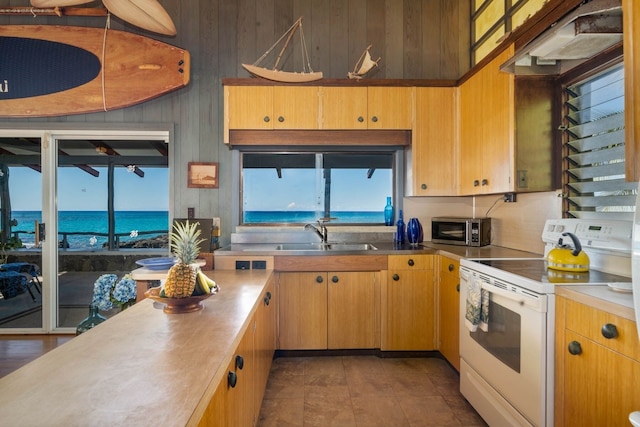 コナ サンシャイン 2 ベッドルーム ホーム バイ レッドオーニング