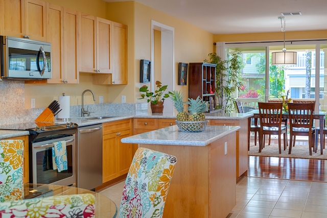 ハレクラカイ アット ニヒラニ プリンスビル 2 ベッドルーム コンド バイ レッドオーニング