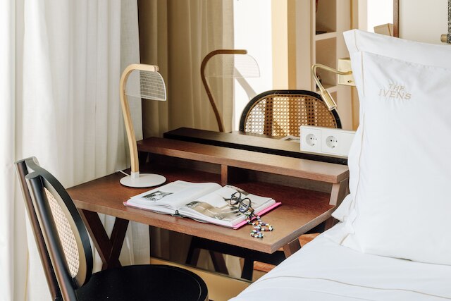 ザ アイヴンズ オートグラフ コレクション