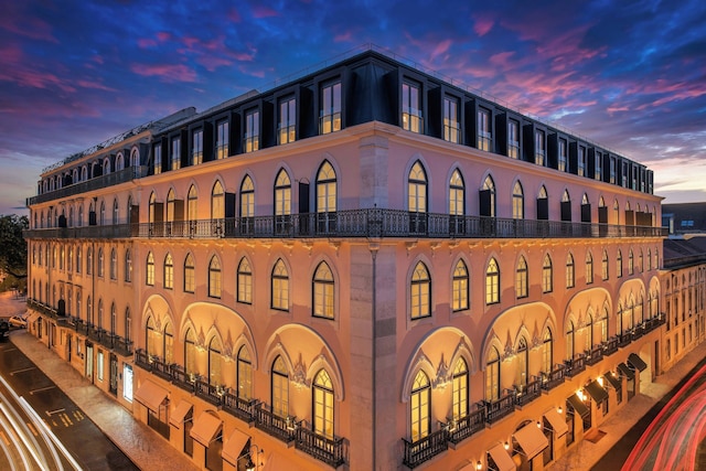 ザ アイヴンズ オートグラフ コレクション