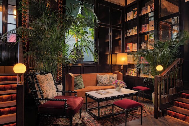 ザ アイヴンズ オートグラフ コレクション