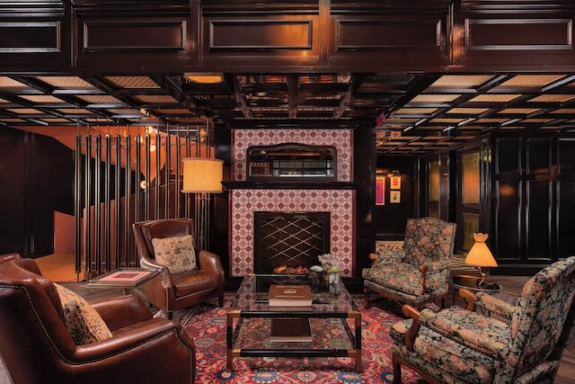 ザ アイヴンズ オートグラフ コレクション