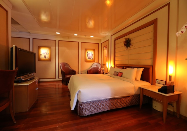 Royal Group Motel Tainan Branch