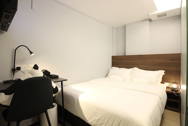 STシグネチャ・ブギスビーチ、ショートオーバーナイト、8時間：11PM-7AM