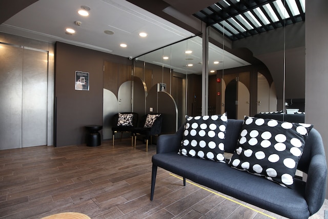 STシグネチャ・ブギスビーチ、ショートオーバーナイト、8時間：11PM-7AM