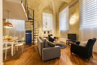 クール ロフト デラックス、ダンテ ハウス、トップ ロケーション