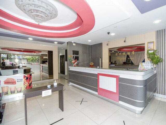 ホテル O ステイ イン