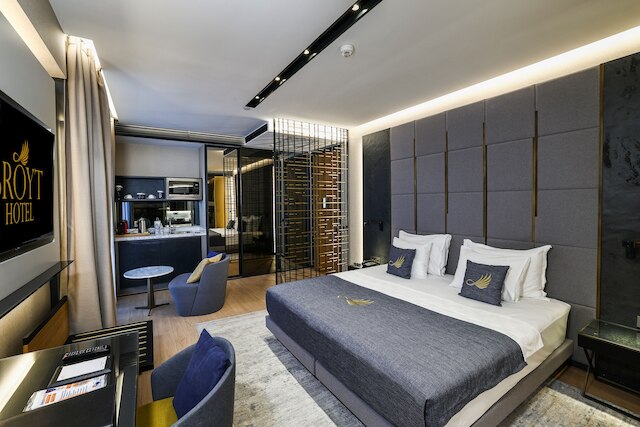 ブロイトホテル