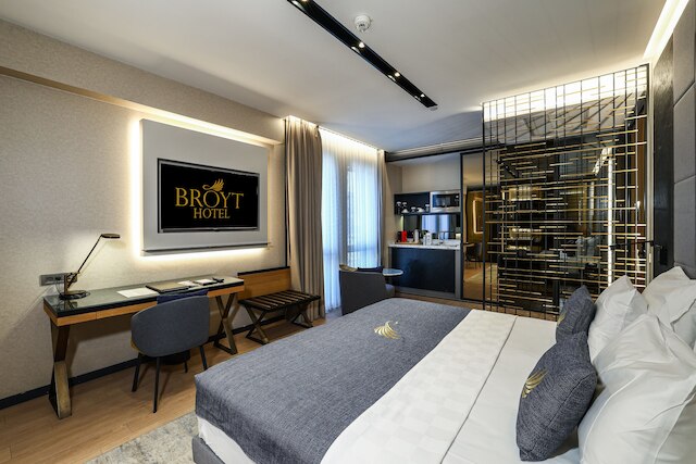 ブロイトホテル