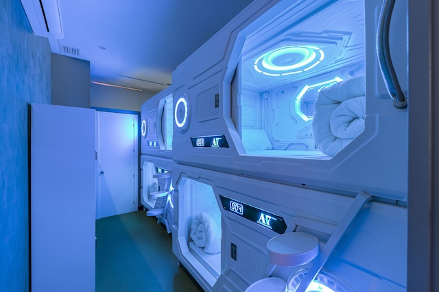 アート セブン ホステル カプセルズ