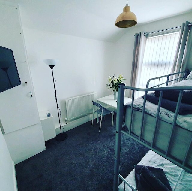 アンフィールド アパートメンツ