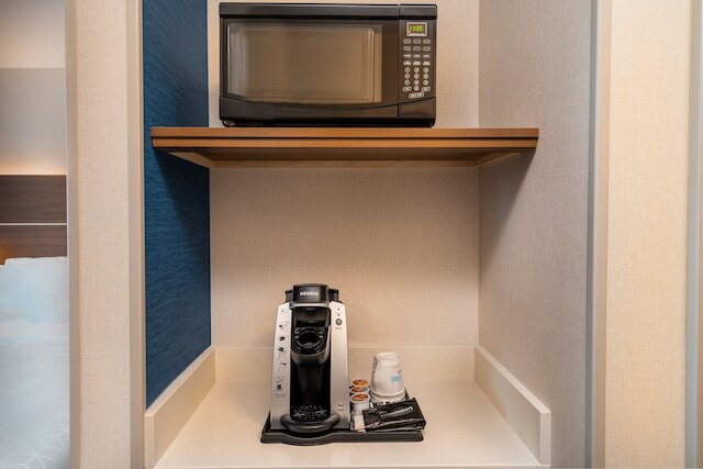 ホリデイ イン エクスプレス & スイーツ ラスベガス - E トロピカーナ by IHG