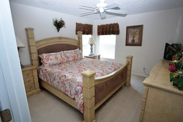 2724 ヒュージ 6 ベッドルーム エメラルド アイランド プール ホーム