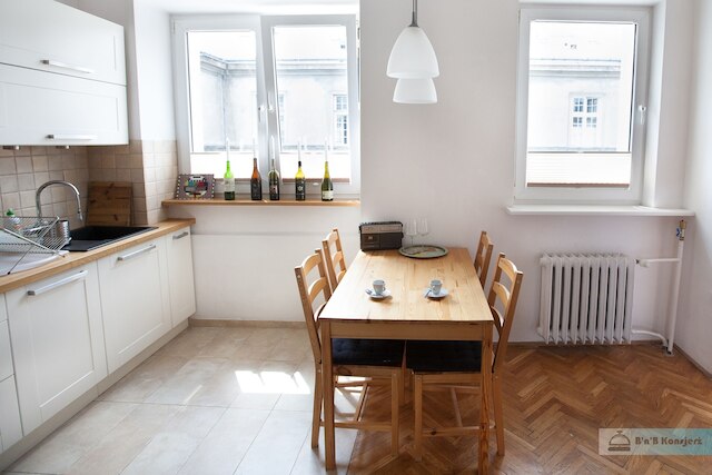 ワルシャワ コンシェルジ ブラッカ シティ センター