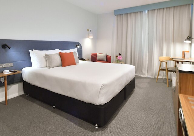 スディマ オークランド シティ