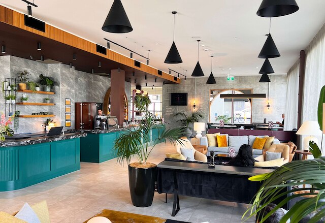 スディマ オークランド シティ