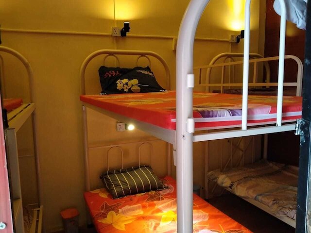 イースト & ウエスト ドミトリー アンド ゲストハウス