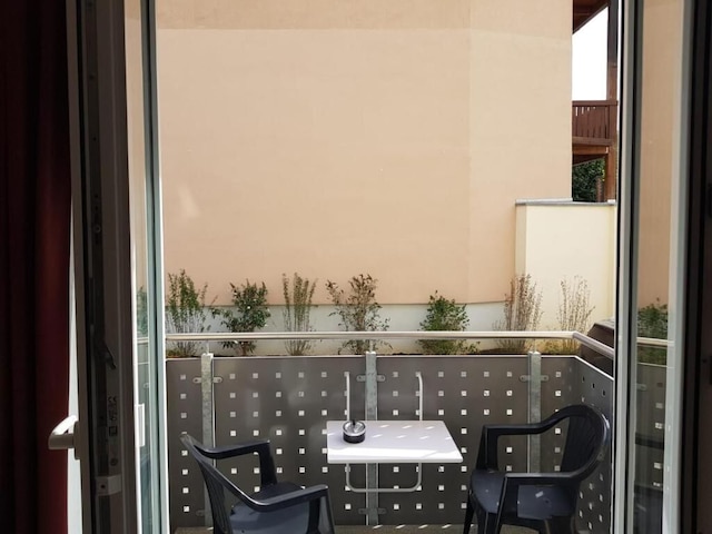 ホテル エミリアナ アム バーンホフ