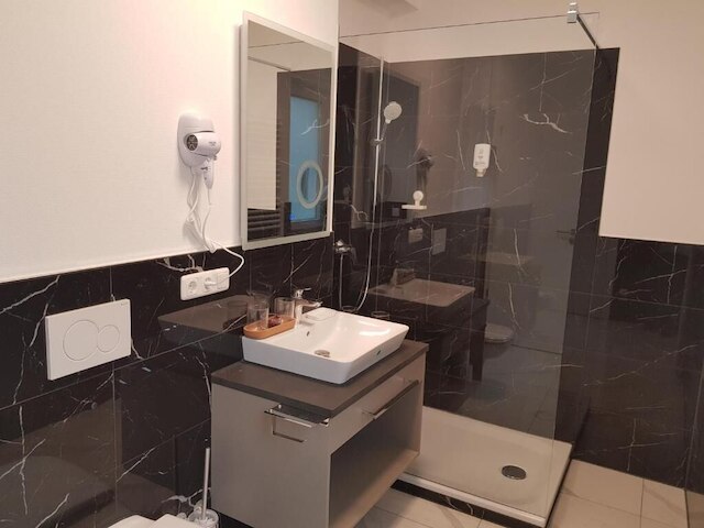 ホテル エミリアナ アム バーンホフ