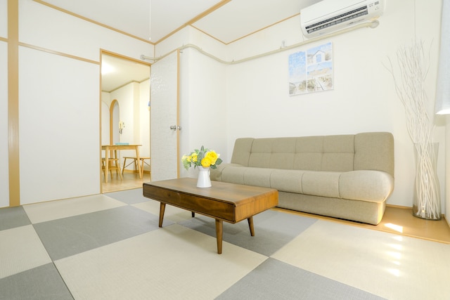 Nipponbashi Super House