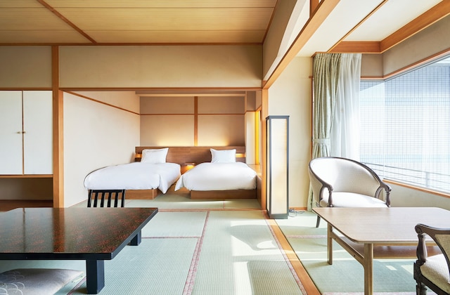 司ロイヤルホテル