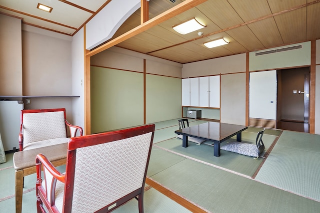 司ロイヤルホテル