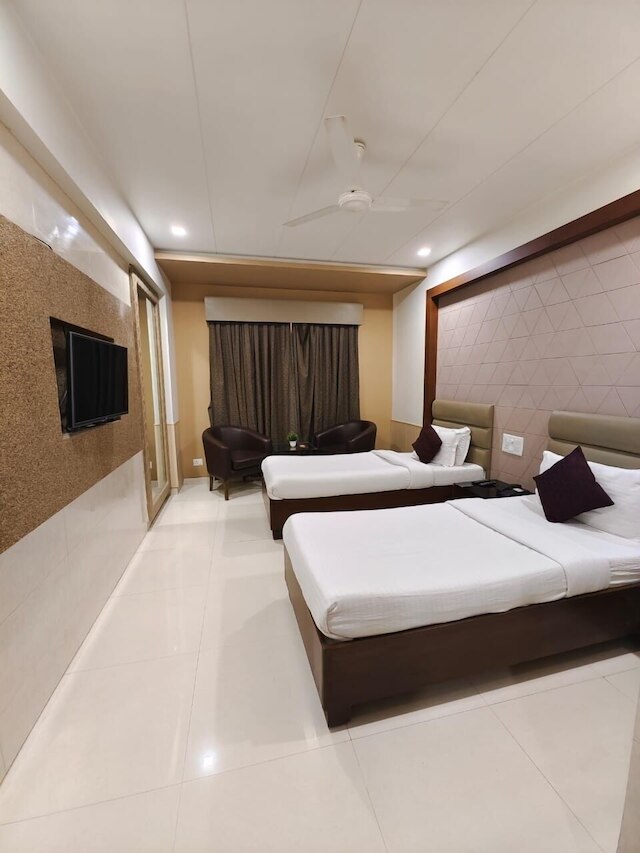 ザ グランド ヴィナヤック ホテル