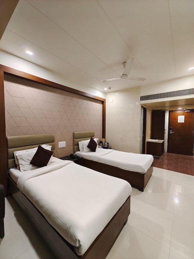 ザ グランド ヴィナヤック ホテル