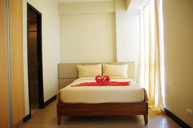 8 ニュータウン ブールバード