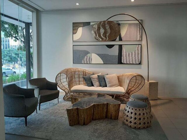 ソリネア タワー 1