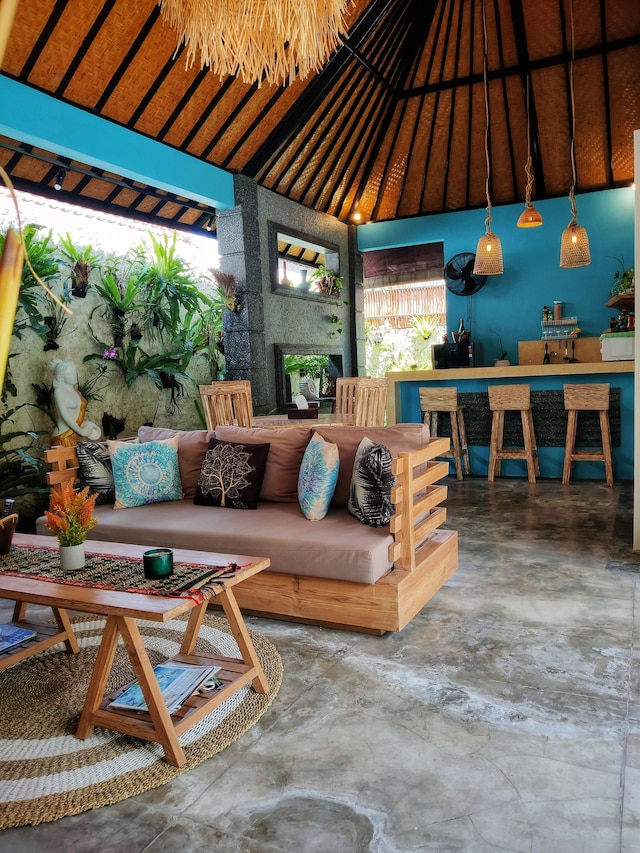 ヴィラ ウドジュン