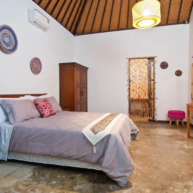 ヴィラ ウドジュン