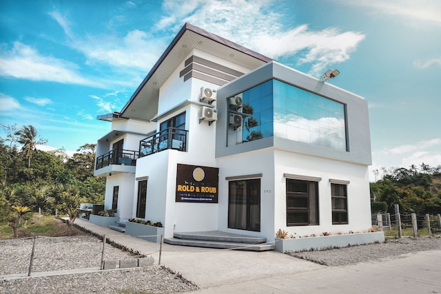 ロールド アンド ルーブ ホーム スイーツ バイ ココテル