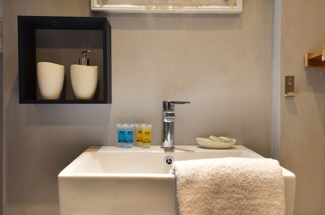 モダン ラスティック コージー アパートメント