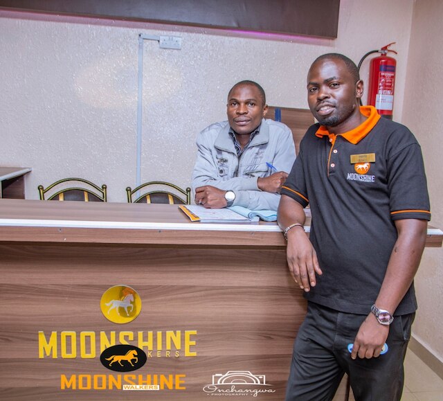 ムーンシャイン ウォーカーズ