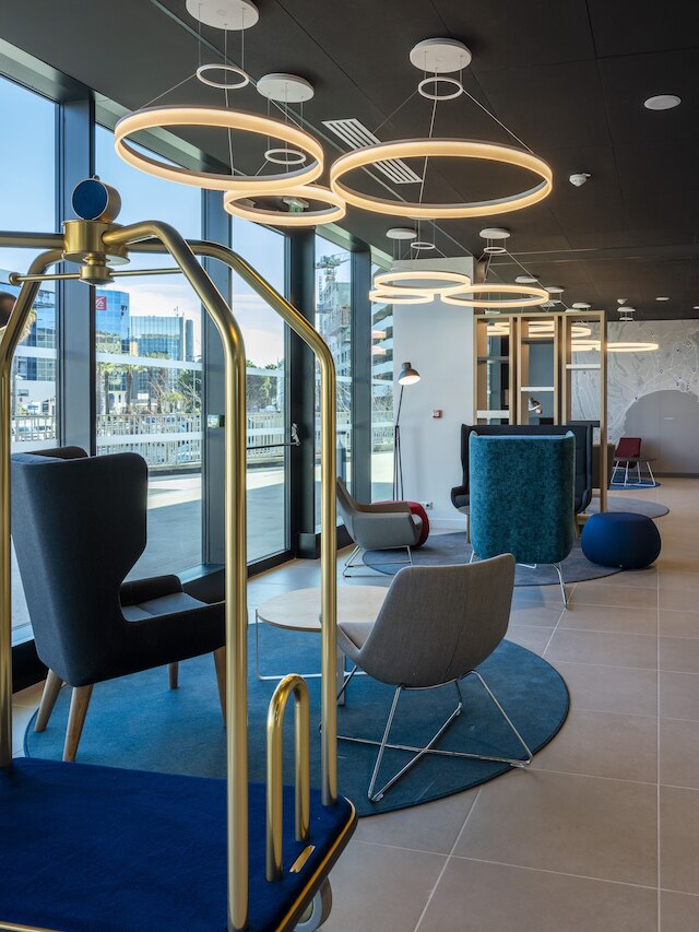 ホリデー イン エクスプレス ニース グラン アレナス by IHG