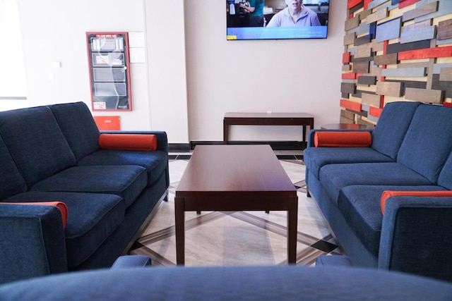 ロータス ブルー イン & スイーツ