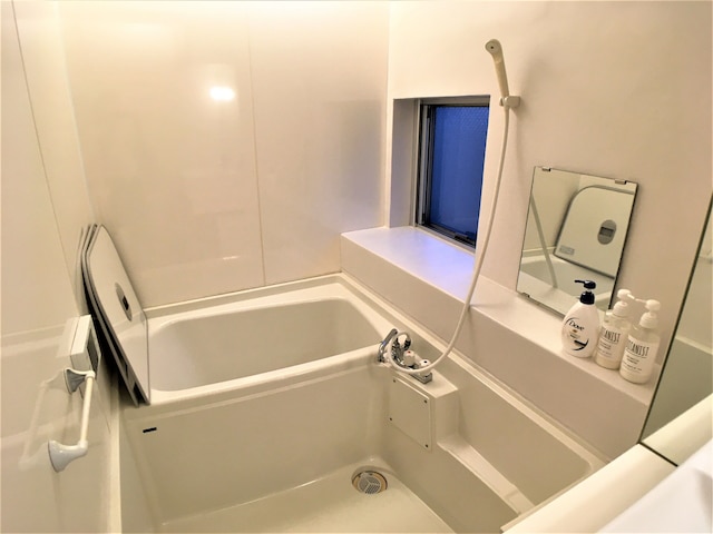 Higashi-Gokencho M-building 2F