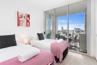 アズ ザ サン セッツ