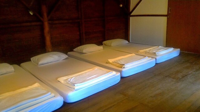 ロニア マウンテン ヴィラ レンバン