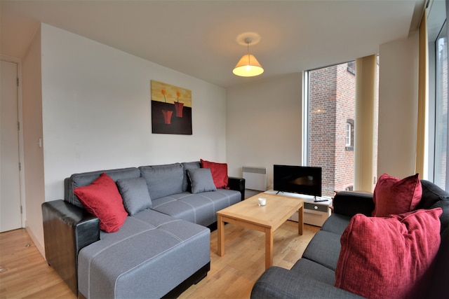 チープサイド バイ トップ ハウス