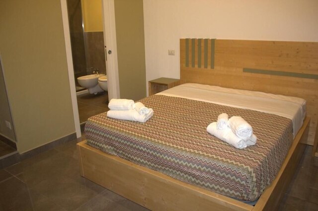 ビー イタリアン ルーム ボヴィオ 23