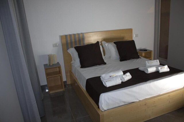 ビー イタリアン ルーム ボヴィオ 23