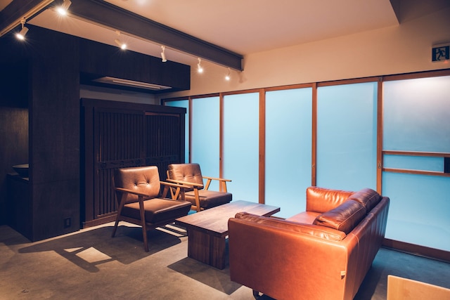 イエノ家 烏丸五条